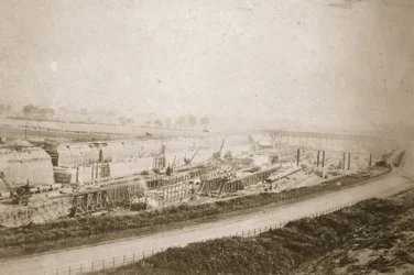 Making Latchford Locks, view from Embankment